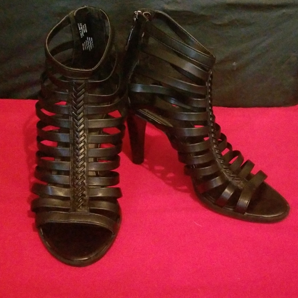 Vera Wang Heels